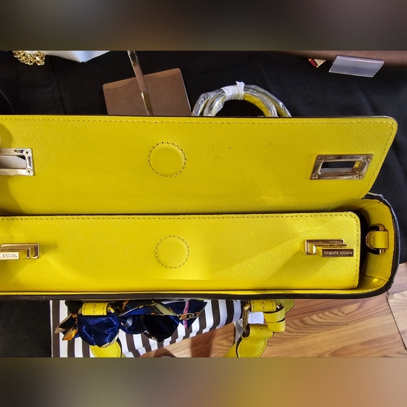 🔥NEW HENRI BENDEL WEST 57th TURNLOCK SATCHEL HANDBAG - Picture 10 of 15